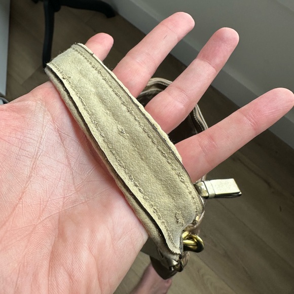 Coach Poppy Daisy Hobo Brown Shoulder & Crossbody Bag with Gold Accents - Picture 8 of 8